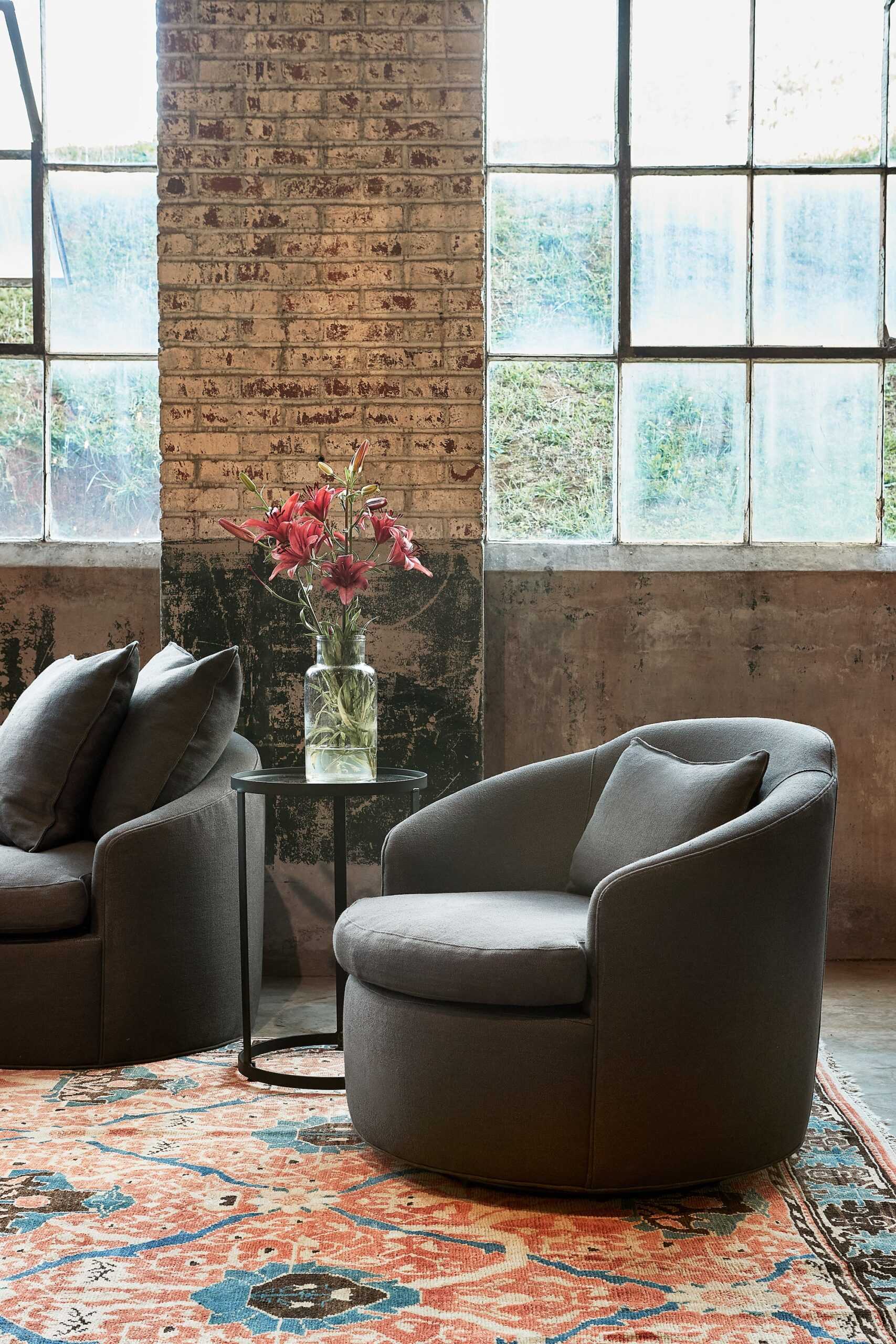 Cisco Home Grace Swivel Chair - Image 4