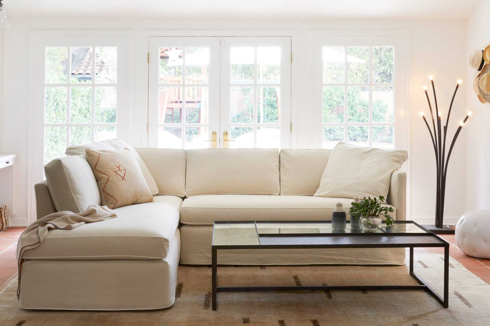 Cisco Home Renata Sectional