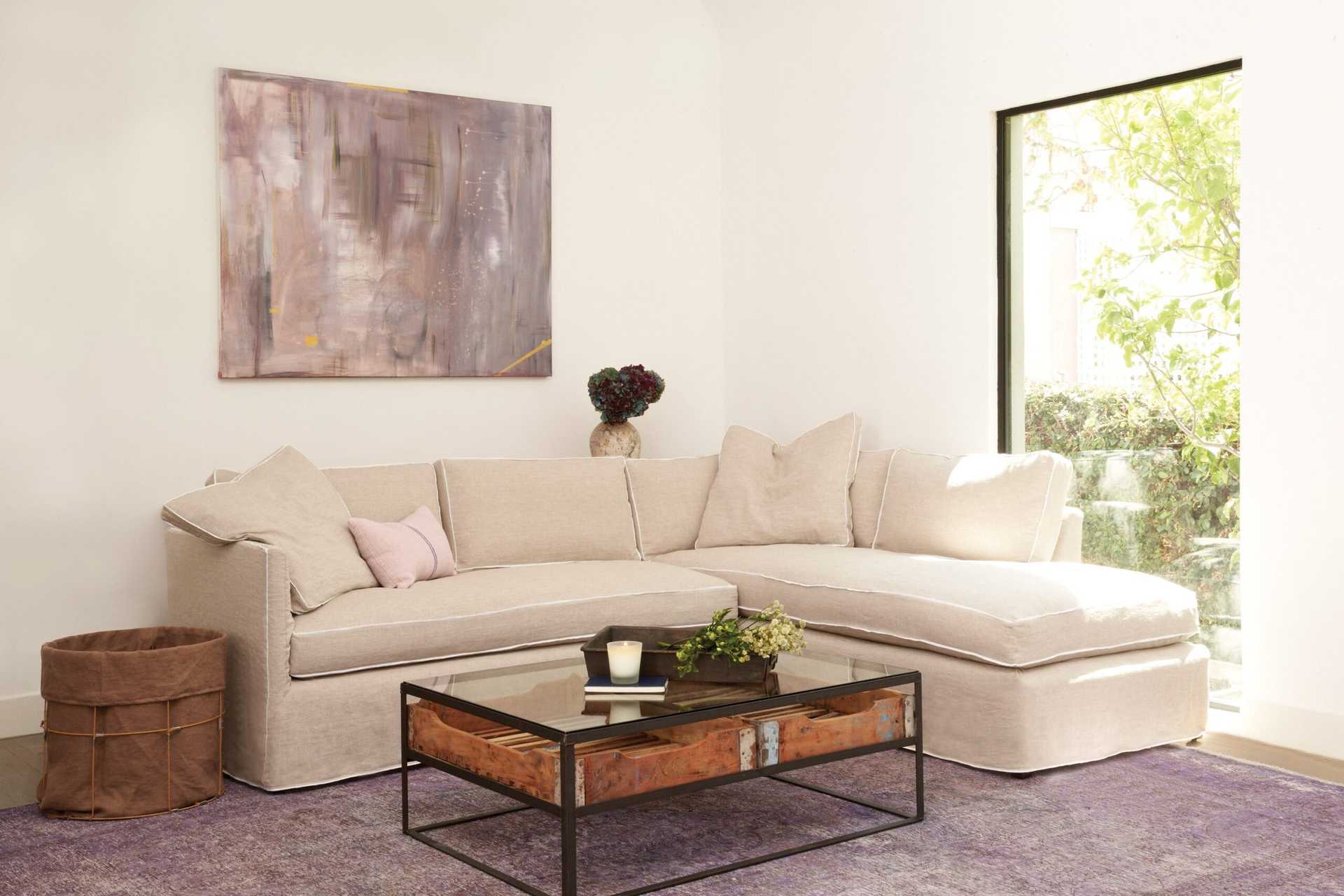 Cisco Home Renata Sectional - Image 5